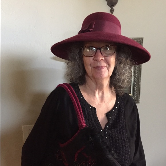 Meet your Posher, Jo - Picture 1 of 1